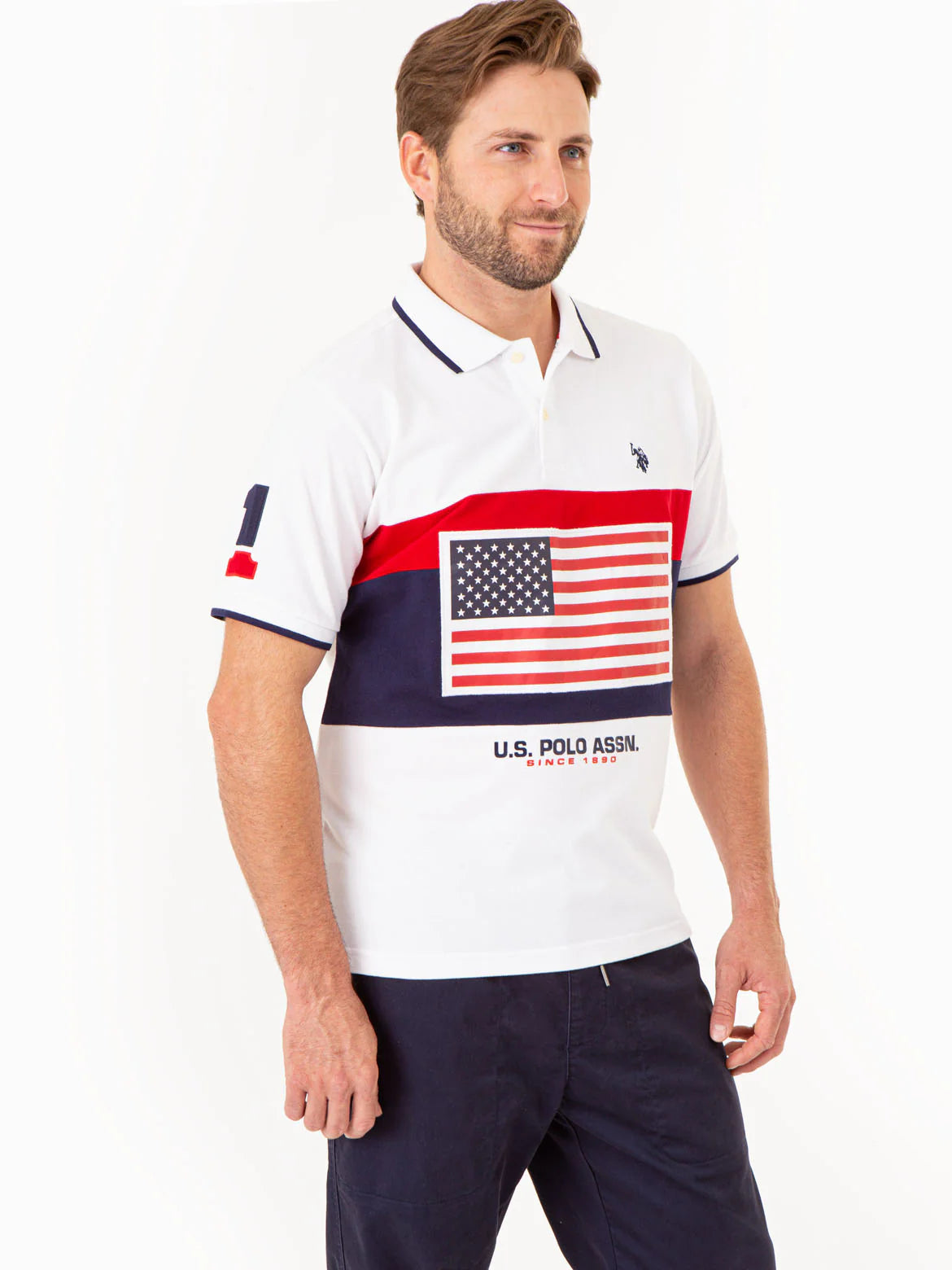Polo piqué colorblock avec drapeau imprimé