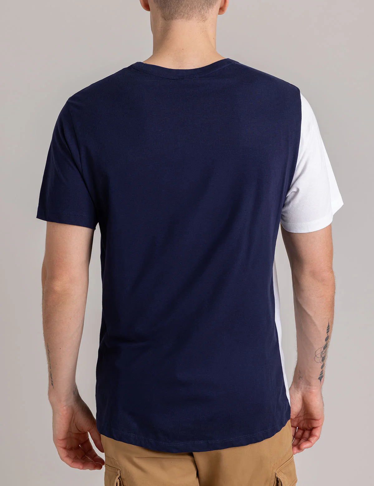 T-shirt colorblock à graphisme vertical