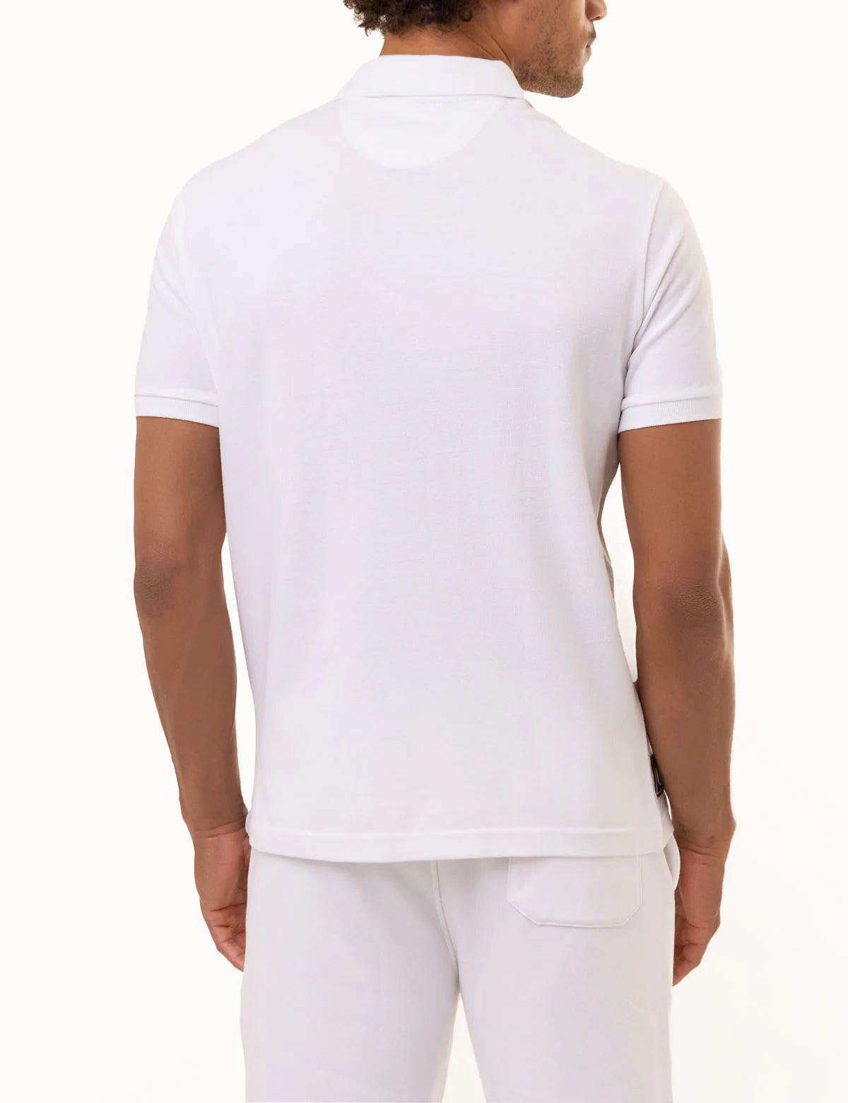 Polo en piqué à empiècement diagonal