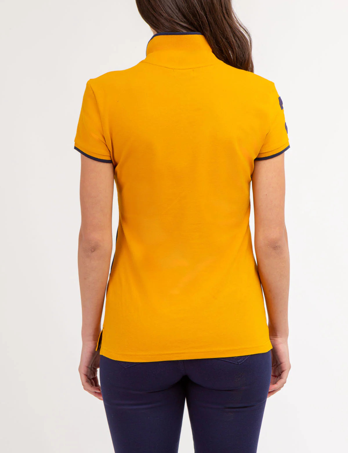 Polo à blocs de couleurs avec écusson