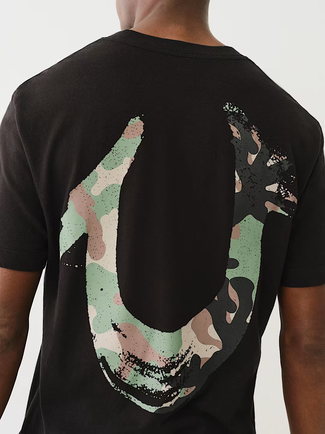T-shirt fer à cheval camouflage peint