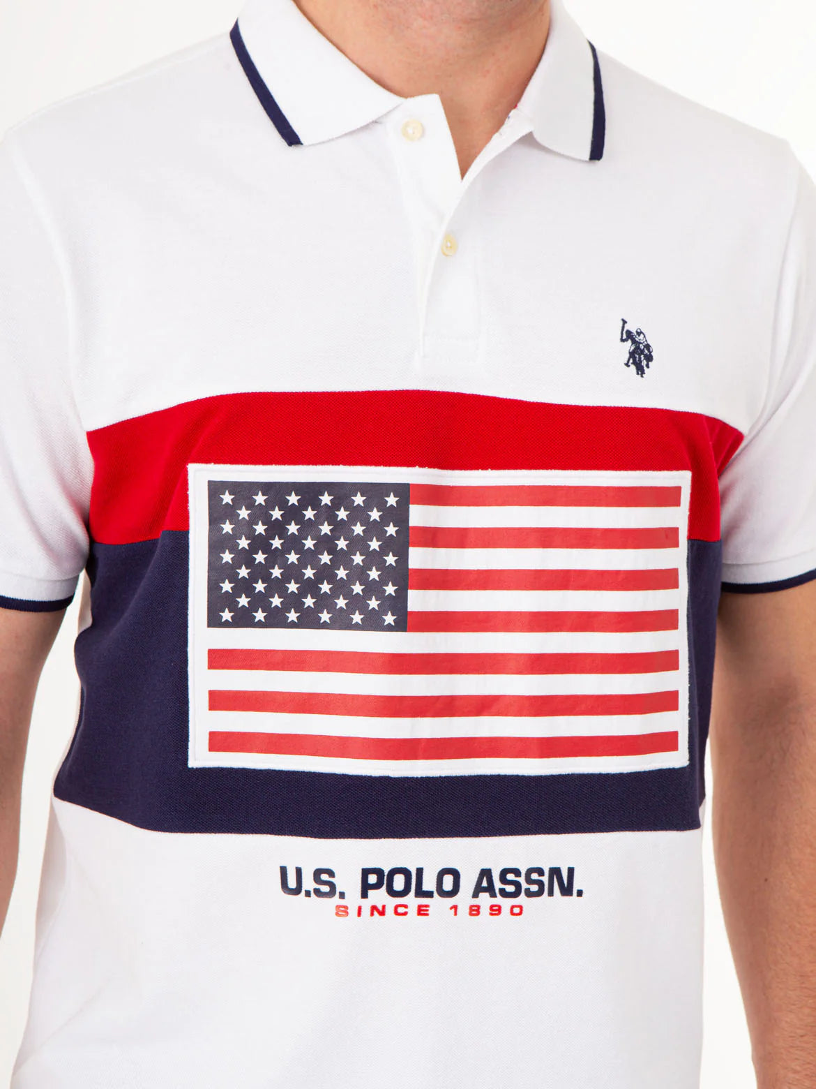 Polo piqué colorblock avec drapeau imprimé