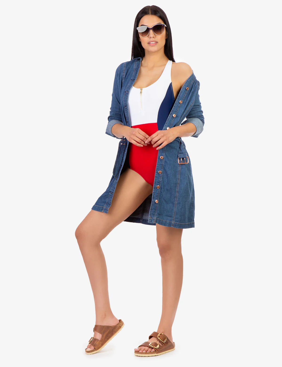 Robe en jean ceinturée à  boutons sur le devant