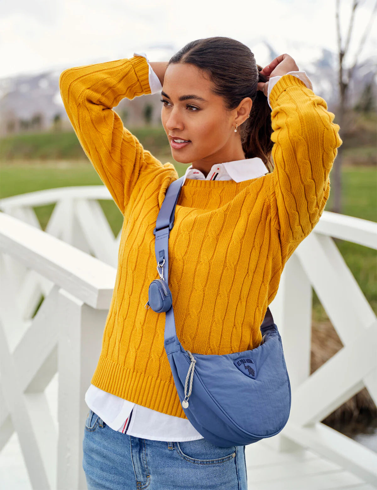 Sac bandoulière croissant en nylon avec pochette zippée