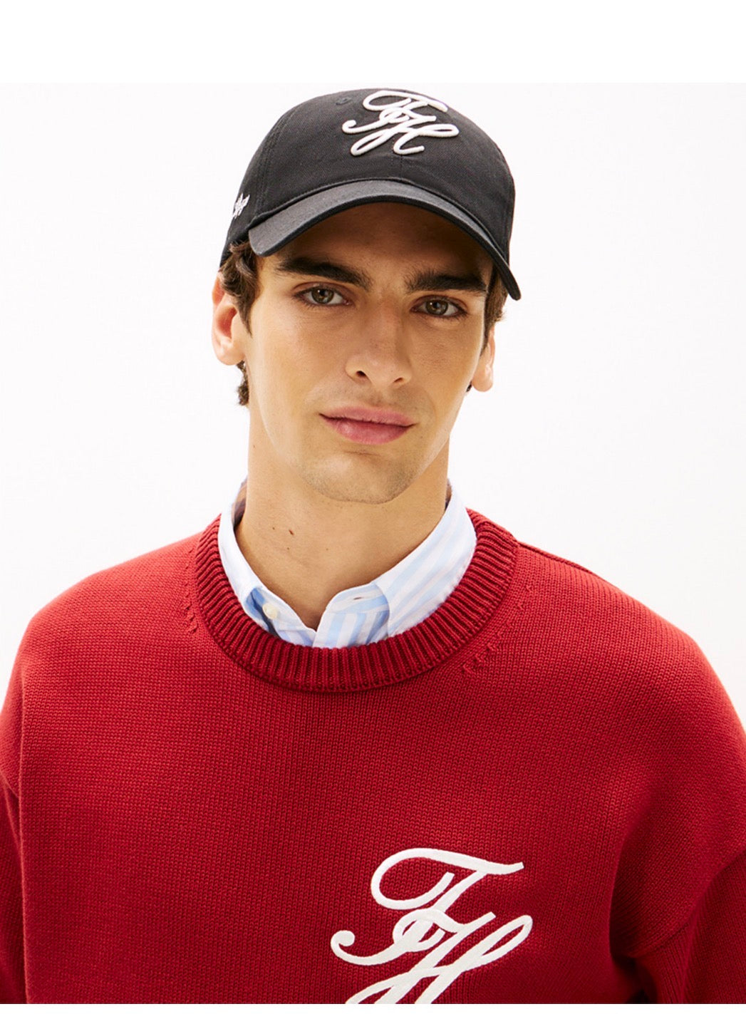 Casquette de baseball noire avec monogramme  logo script brodé