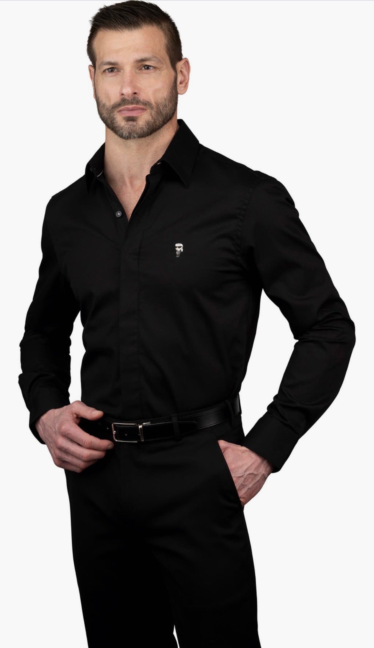 Chemise habillée en coton uni coupe ajustée