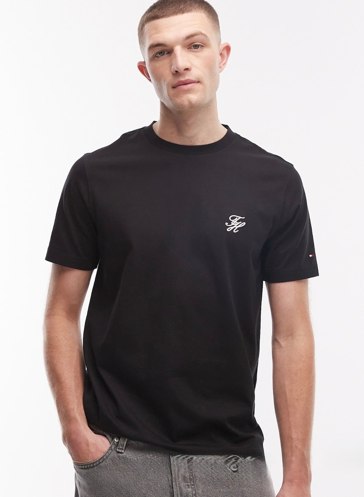 T-shirt à monogramme script brodé