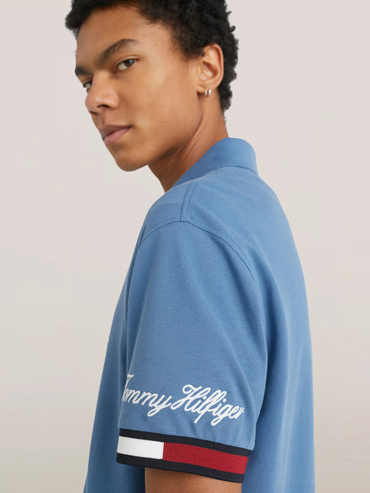 Polo coupe slim avec poignets à liseré drapeau