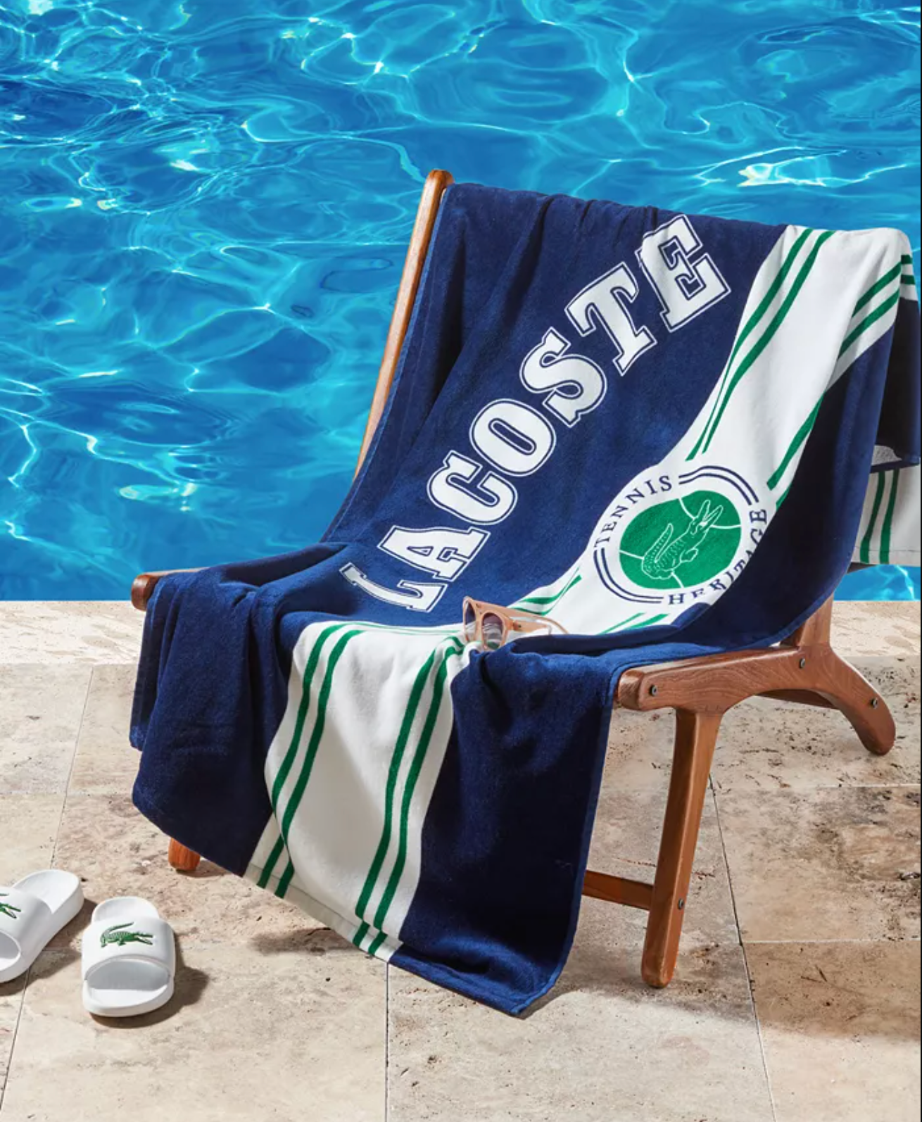 Lacoste Maison Serviette de plage en coton Lacoste avec écusson emblématique