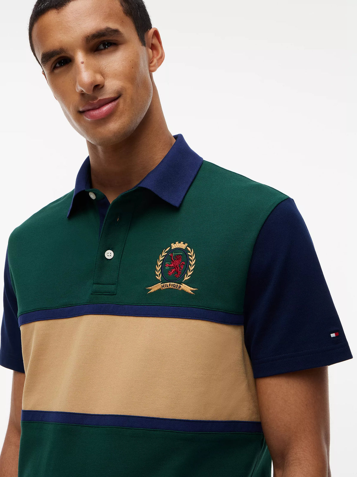 Polo Regular Fit à logo écusson colorblock